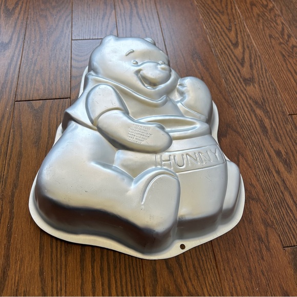 Vintage Wilton Disney Winnie The Pooh Cake Pan #2105-3000 - Picture 2 of 4
